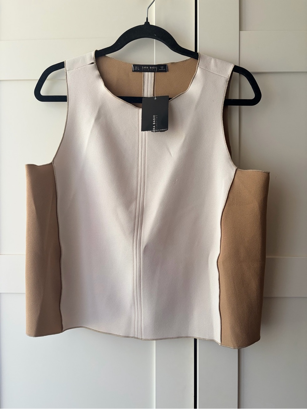 IC COLLECTION Cream Front with Beige Side Panel Sleeveless Top
